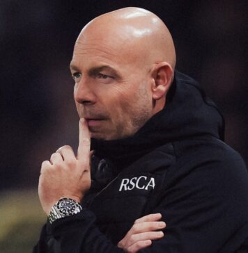 Anderlecht Bruxelles l-a demis pe antrenorul Brian Riemer