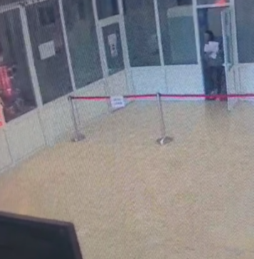 Incendiu la Palatul Parlamentului, în zona de acces pentru vizitatori / VIDEO