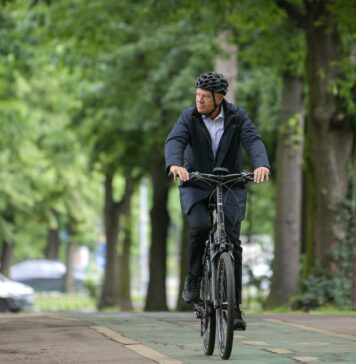 Cornel Nistorescu: Cel mai bun rol pentru Iohannis ar fi de biciclist în Germania sau pensionar; orice partid care-şi va asocia imaginea cu acesta va avea numai de pierdut, ar însemna să se autosaboteze