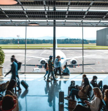 Numărul românilor care călătoresc săptămânal la New York a crescut de 5 ori în acest an – analiză Kiwi.com