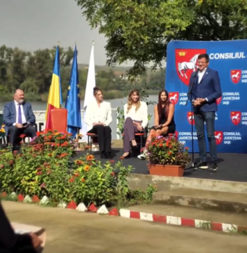 Trei canotoare renumite la nivel internaţional, ”Cetăţean de Onoare al judeţului Iaşi’