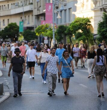 Ce facem în acest weekend! „Străzi deschise – Promenadă urbană”, pe Calea Victoriei și în Sectorul 3, pe Strada Prevederii. Program COMPLET