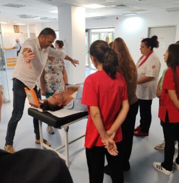 Primul Defibrilator Extern Automat (DEA) a fost amplasat în Voluntari. Locuitorii au avut ocazia să participe la cursuri gratuite de prim ajutor