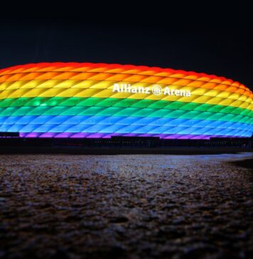 Piaţa în care se află stadionul lui Bayern Munchen va purta numele lui Franz Beckenbauer