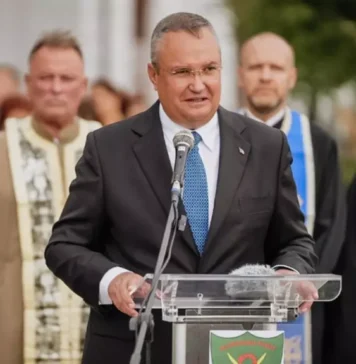 Ciucă, despre relaţia sa cu Dumnezeu: Credinţa se trăieşte, nu se clamează!