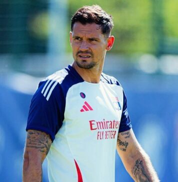 PAOK Salonic l-a transferat pe fundaşul croat Lovren de la Olympique Lyon