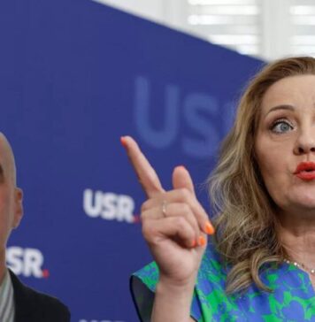 Lasconi își face soțul erou politic național: A făcut multe lucruri bune pentru țara asta!