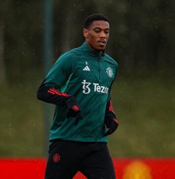 Atacantul francez Anthony Martial a semnat cu AEK Atena
