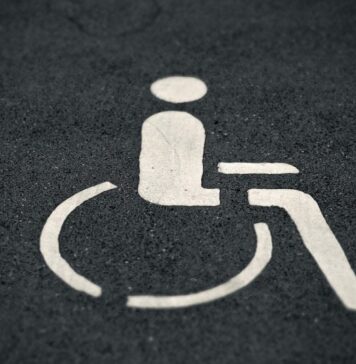 USR: Pentru persoanele cu dizabilităţi, PSD şi PNL nu au nici timp, nici soluţii. Pentru Iohannis, fac proceduri speciale în Parlament