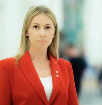 Ex-deputată AUR, acuzații grave: Spune că a fost bătură de consilieri ai acestui partid chiar în biroul său