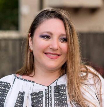 Diana Şoşoacă: Lasconi a ajuns să mă copieze doar pentru a păcăli şi câştiga simpatia românilor, însă e o actriţă de mâna a treia