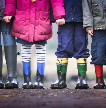 Number of children with parents working abroad, down by 17%