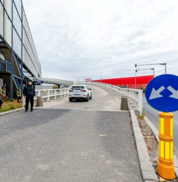 FOTO/ S-a redeschis parcarea supraterană de pe Șos. Pantelimon