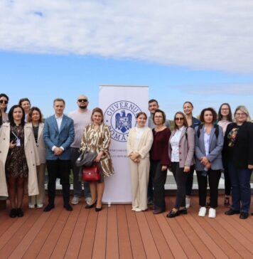 Secretarul de stat Adrian Dupu i-a primit pe cei 20 de jurnaliști și specialiști în comunicare din instituțiile publice din Republica Moldova, aflați la București la un program de formare