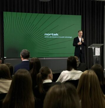 Adrian Dupu, la festivitatea de deschidere a anului academic 2024-2025, la Universitatea de Stat „Alecu Russo” din Bălţi (USARB): Să studiați la o universitate europeană de prestigiu, aici, la Bălți, nu este puțin lucru!