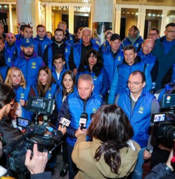 PNL Gorj: Nicolae Ciucă este președintele de care are nevoie România. Un președinte care luptă pentru poporul român și care are o singură lege, Constituția României