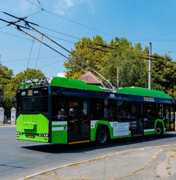 Ultimul troleibuz Solaris dintre cele 100 cumpărate de Primăria Capitalei va fi recepționat în curând
