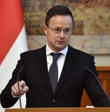 Ministrul de Externe al Ungariei, Szijjártó Péter, la Arad: Fără menţinerea suveranităţii naţionale nu putem planifica viitorul maghiar