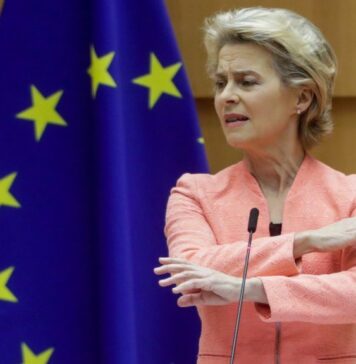 Diana Şoşoacă, scrisoare către Ursula: „Cu ce drept atacați suveranitatea statelor? Serbia nu se lasă călcată în picioare de Bruxelles precum România, eu am şi origini sârbeşti! Vă atrag atenţia că valorile Serbiei nu sunt comune cu valorile UE. Deocamdată Serbia nu se află în UE şi poate avea şi alte valori imuabile, cum ar fi de exemplu credinţa creştină la care UE a renunţat şi chiar a interzis-o, după cum poate avea relaţii de prietenie şi cooperare cu orice stat din lume”