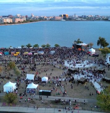 Cum se ajunge la West Side Hallo Fest: trei trenulețe și două curse speciale STB duc vizitatorii pe Insula Lacul Morii