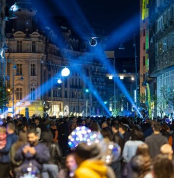 Străzi Deschise încheie sezonul cu un spectacol grandios: Festivalul Spotlight va anima Calea Victoriei cu proiecții și instalații interactive!