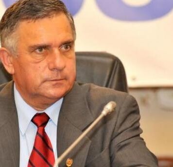 „Decizia CCR cu privire la candidatura Dianei Şoşoacă nu este bătută în cuie; facem absolut toate demersurile, şi în plan intern şi în plan extern, pentru ca liderul SOS România să poată candida”, spune Gheorrghe Funar