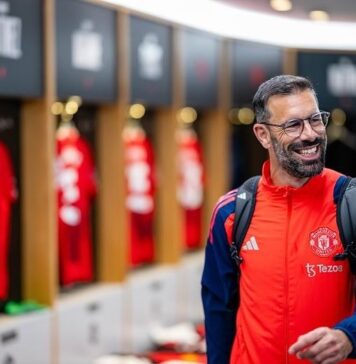 Van Nistelrooy vrea să rămână la Manchester United şi după venirea lui Amorim