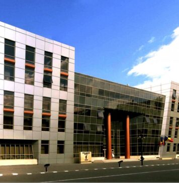 Mandatele primarilor şi consilierilor locali trebuie validate de instanţe până cel târziu pe 27 octombrie