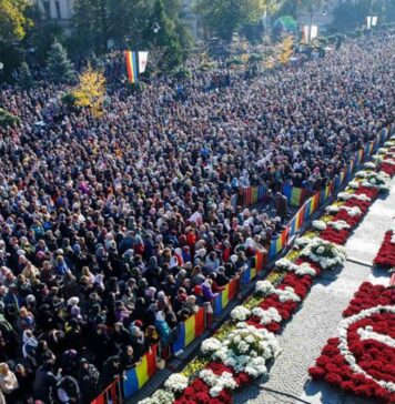 Chirieac: Dacă politicienii care vor merge luni la Iaşi, la Sfânta Parascheva, se vor băga prin faţă ca să ajungă la raclă, vor enerva mai rău pe români