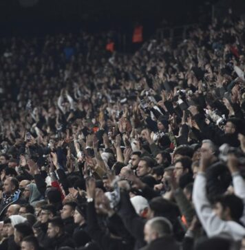 Fanii lui Beşiktaş, interzişi la meciul de la Lyon din Europa League