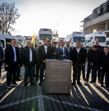 33 microbuze electrice, pentru 3.300 de elevi din județul Ilfov