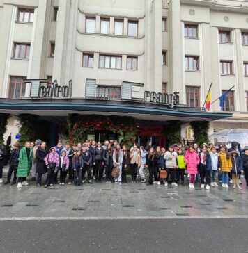 125 de copii din Ilfov au trecut pragul Teatrului Ion Creangă din Capitală