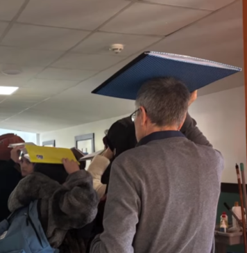 Elevii şcolilor din Sectorul 2 învaţă cum să se comporte în caz de cutremur / VIDEO