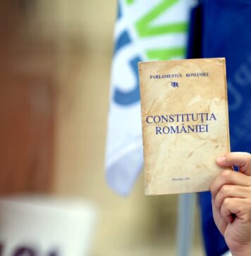 Adrian Severin: În ultimii 34 de ani, cel mai des care a încălcat Constituţia a fost chiar preşedintele ţării, indiferent cum s-a numit