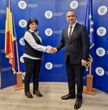 Trei comune din județul Gorj au semnat contractele de finanțare pentru construirea de parcuri fotovoltaice