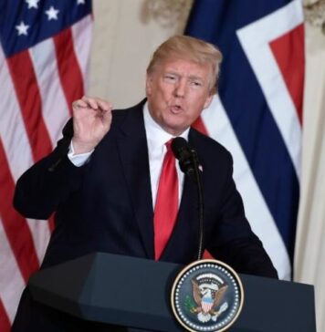 „Trump a vorbit despre suveranitate, patriotism, naţiune; în România, asemenea discursuri ar fi considerate naționaliste, dacă nu cumva extremiste de-a dreptul, cu dosar penal aferent. Cei care îndrăznesc să se apropie cât de cât de viziunea lui Trump sunt considerați trădători, anti-europeni, putiniști”, scrie jurnalistul Octavian Ştireanu