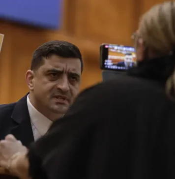 Diana Şoşoacă: Membrii şi simpatizanţii SOS România nu vor vota niciodată la prezidenţiale un „grobian” ca George Simion, un om al sistemului ca toţi ceilalţi