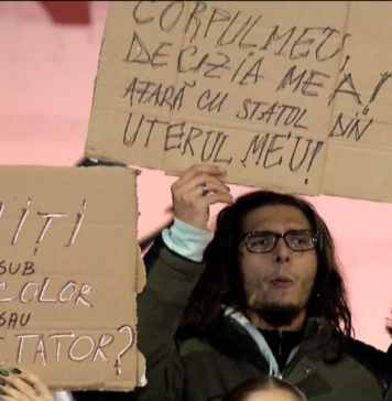 Cozmin Guşă: Adolescenţii şi tinerii debusolaţi moral, cu comportamente excesive şi inconştiente, scăpaţi de sub controlul părinţilor şi needucaţi, o masă uşoară de manevră pentru diversioniştii din Statul Paralel contra lui Călin Georgescu şi pro-Lasconi