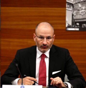 Purtătorul de cuvânt al MAE: Rusia foloseşte spaţiul de comunicare ca pe „un instrument de război hibrid”