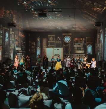 MINA își invită vizitatorii să petreacă luna decembrie într-un mod special/ De la târguri de Crăciun și ateliere creative pentru copii până la proiecții de filme clasice și spectacole imersive