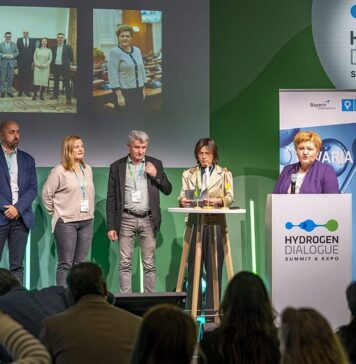 Oana Marciana Ozmen (PNL), împreună cu o delegație română, la Hydrogen Dialogue – Summit & Expo 2024, în Nürnberg, landul Bavaria