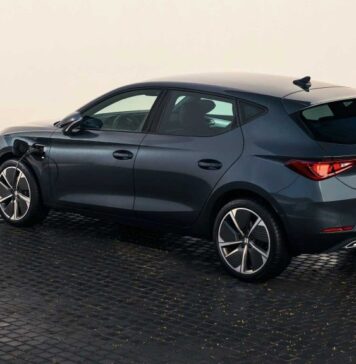 Șoferii din București care au mașini hibride nu vor mai fi scutiți de taxa de parcare de la 1 ianuarie 2025