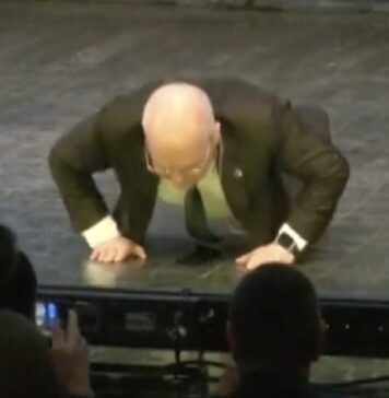 Ţara arde, Boc face…flotări