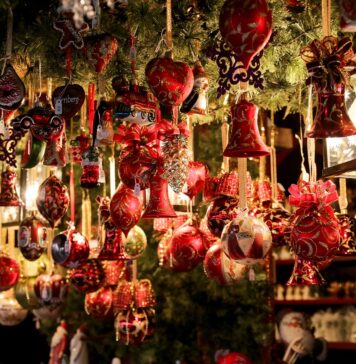 Târg de Crăciun în Piaţa Amzei pentru copii şi iubitorii de artă/ În Parcul Kiseleff va fi amenajată cea mai mare cupolă de vâsc din lume