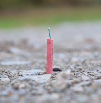 Polițiștii locali din Sectorul 2, controale la comercianții de articole pirotehnice