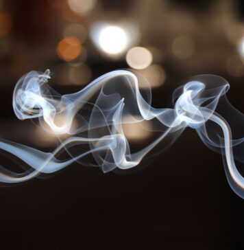 Prima țară din UE care interzice țigările electronice de unică folosință