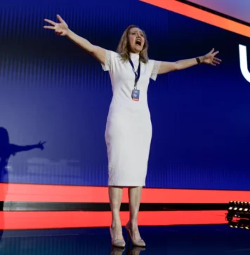 Lasconi se bate cu „roboţii ruşi” de pe TikTok: „Nu ne pot învinge”