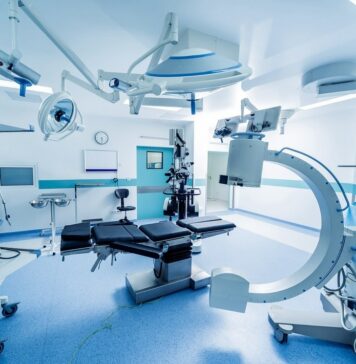 Nicușor Dan, după ce o pacientă a primit șansa de a-și folosi din nou brațul drept, datorită unui transplant de tendon la spitalul Colentina: Astfel de operații vor fi mai accesibile în viitor