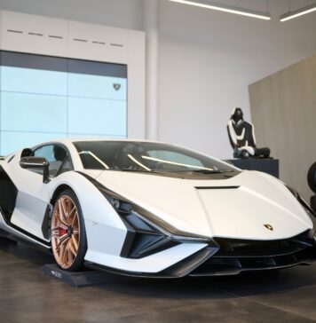 Dealerul Lamborghini din București a livrat în România „cel mai scump Sian construit vreodată”
