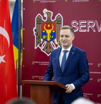 Secretarul de stat al DRRM, Adrian Dupu, alături de prim-ministrul Dorin Recean și de vicepreședintele TIKA, Mahmut Çevik, la aniversarea a 33 de ani de la înființarea Serviciului de Pază și Protecție de Stat al Republicii Moldova (SPPS